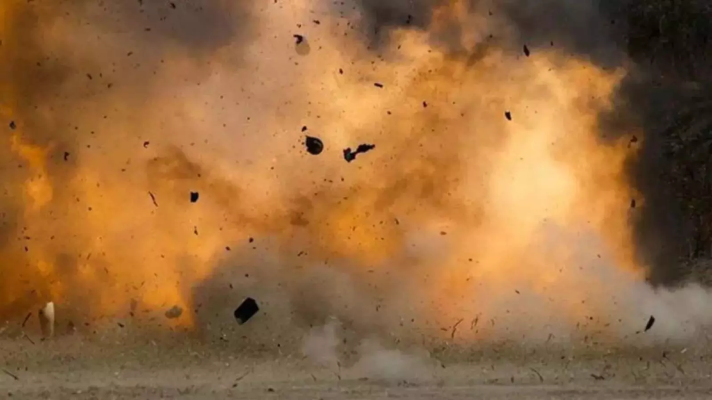 बॉर्डर में IED ब्लास्ट, 2 जवान घायल