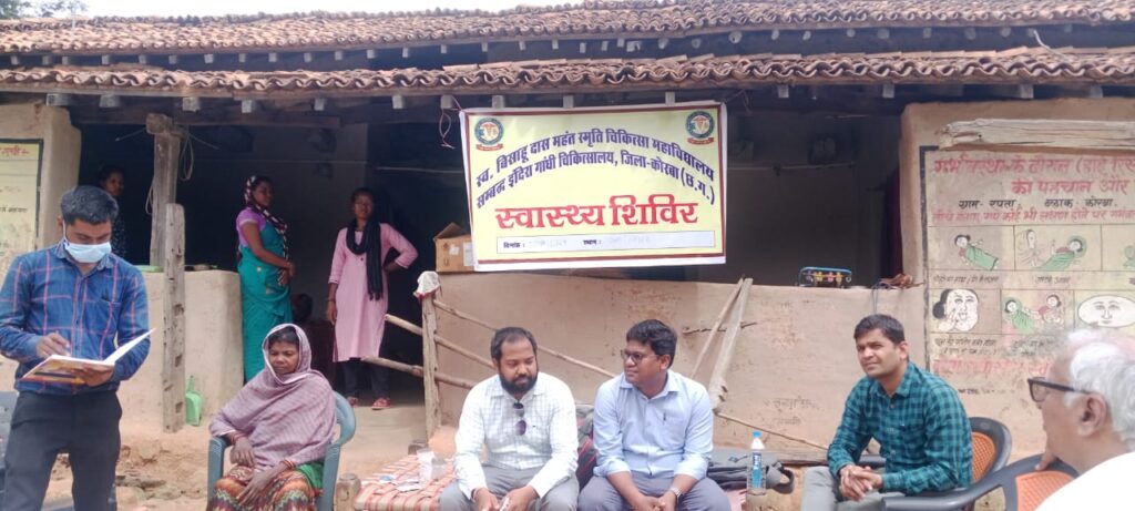 चिकित्सा दल द्वारा मलेरिया के बढ़ते प्रकोप को देखते हुए मेडिकल कैंप का किया गया आयोजन