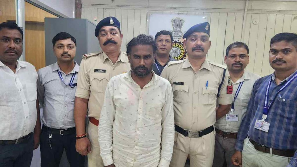 मुख्यमंत्री के नाम से फर्जी फेसबुक आईडी बनाने वाला अंतर्राज्यीय आरोपी गिरफ्तार, पुलिस ने राजस्थान से दबोचा